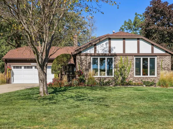 7130 W 83rd St, Bloomington, MN 55438