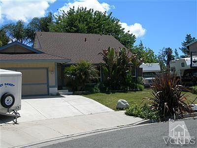 2nd image of 896 Kenmore Cir