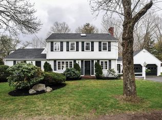 3 Longmeadow Rd, Hingham, MA 02043