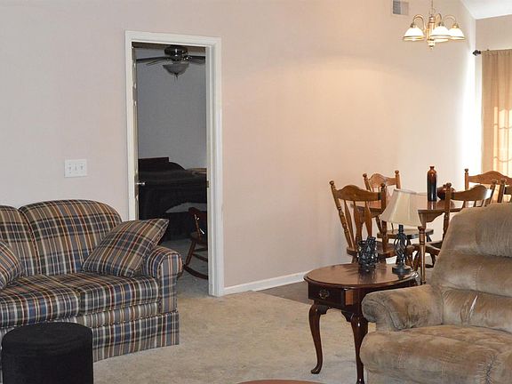 4th image of 409 Homestead Dr