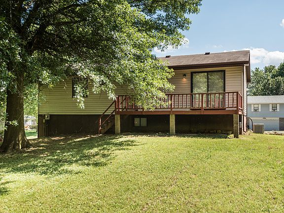 3rd image of 117 Wagonwheel Dr