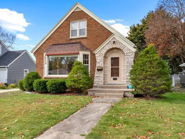 116 North Roosevelt Drive, Beaver Dam, WI 53916