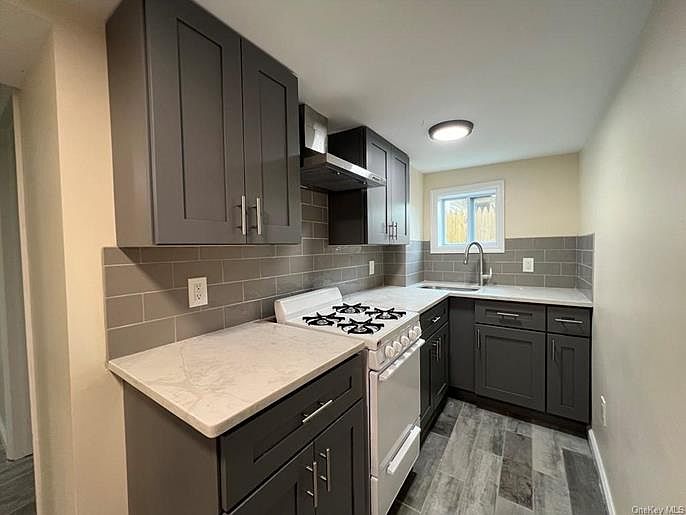 1st image of 78 West St