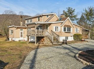 30 Quigley Rd, Hewitt, NJ 07421