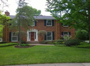 1077 Fairfax Ave, Birmingham, MI 48009