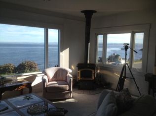 745 Ocean View Blvd, Pacific Grove, CA 93950