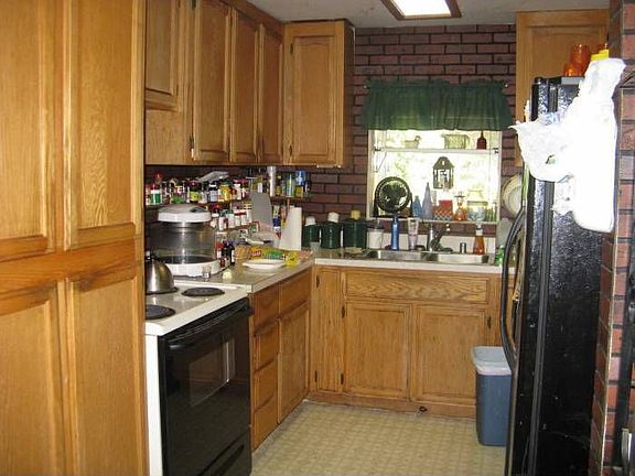 2nd image of 13780 Sycamore Dr