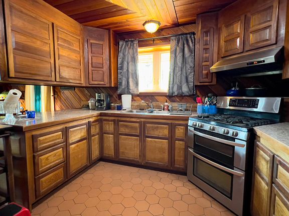 5th image of 2264B Scott Rd