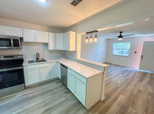 414 SE 8th St APT H, Gainesville, FL 32601