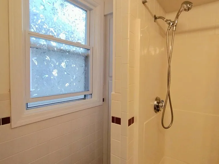 153 Ivy St #2 — Photo 8