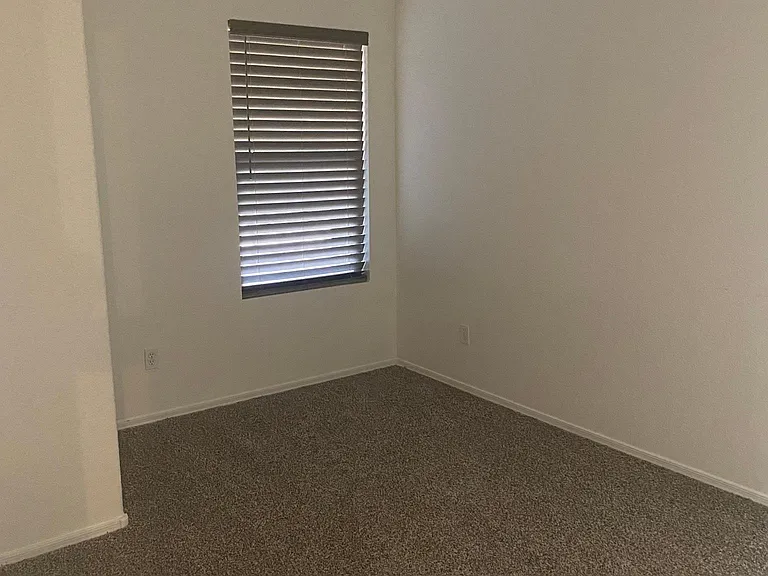 9427 E Whitewing Dr — Photo 11