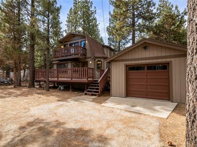 875 D Ln, Big Bear City, CA, 92314