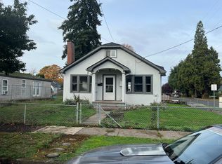 1008 Hiatt St, Lebanon, OR 97355