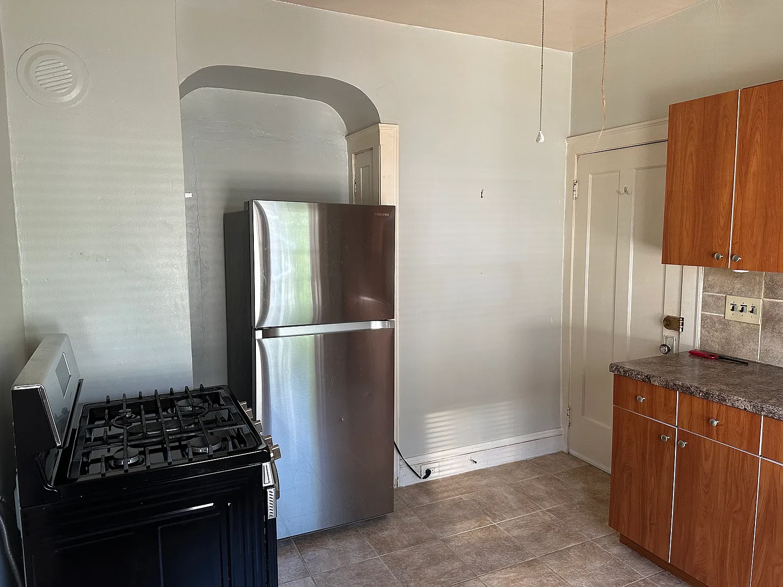 2 bed, 960 sqft, $1,250 — Photo 4
