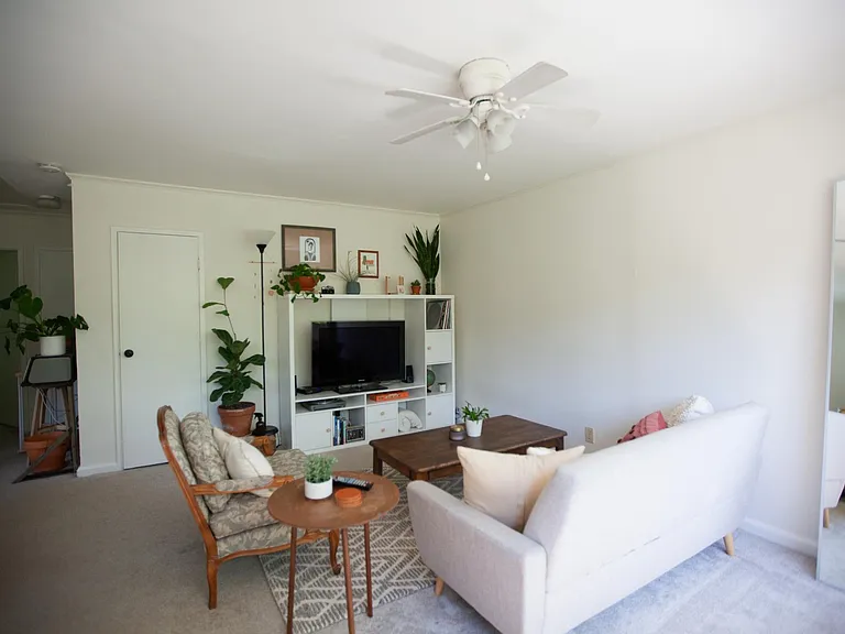 5125 Valley Stream Rd — Photo 11