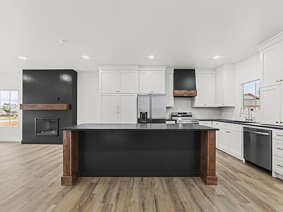 5th image of 507 NE 5th St