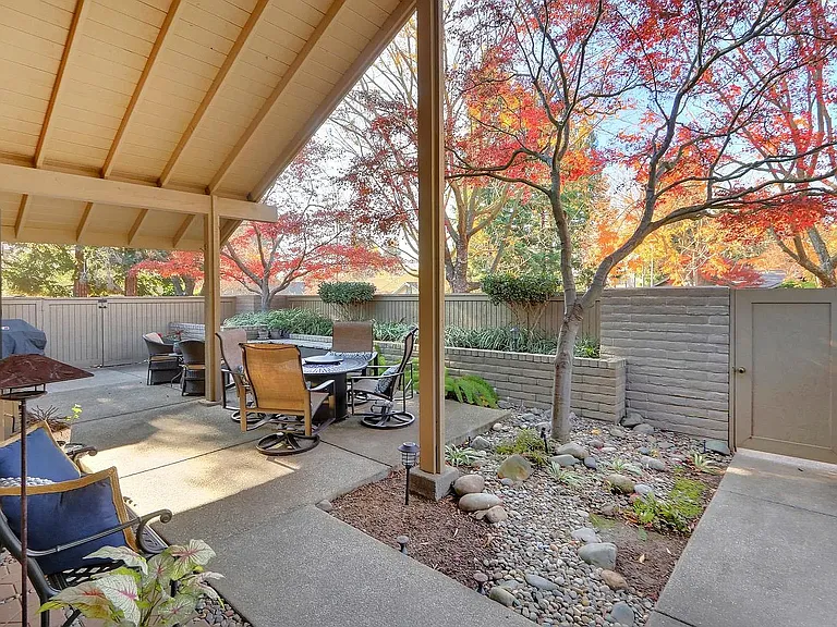 Beautiful covered yard to enjoy all year long