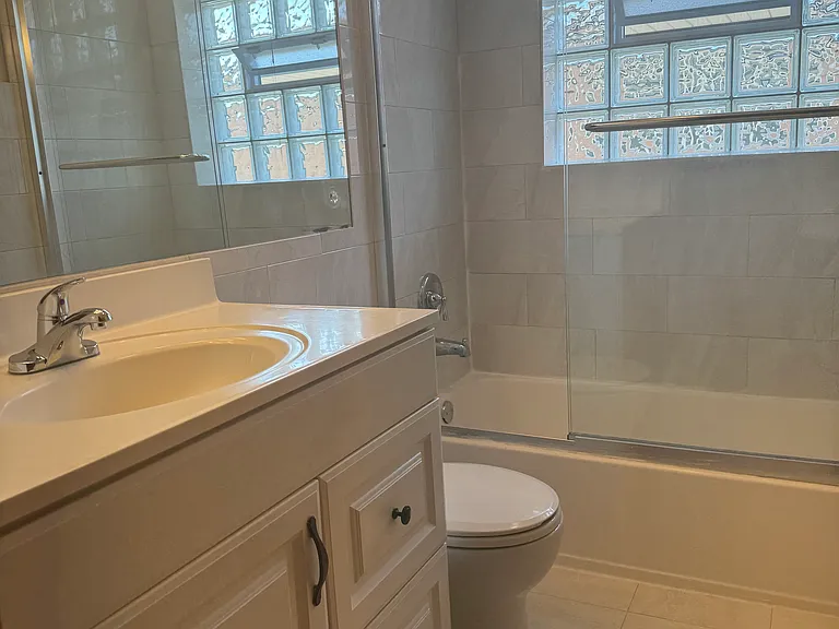 8532 W Berwyn Ave #2 — Photo 7