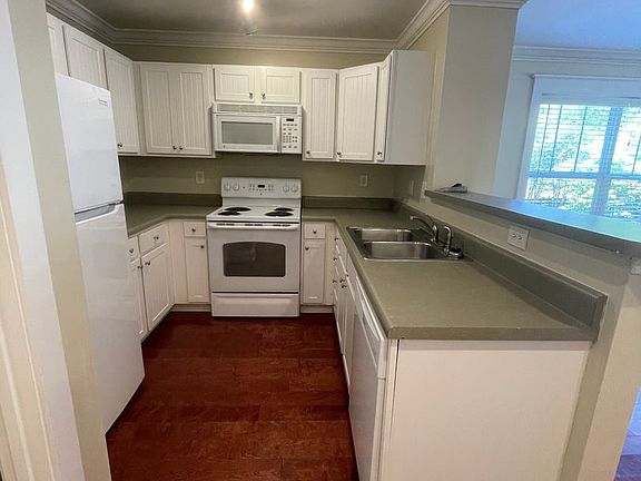 4th image of 3831 Cherokee Woods Way APT 206