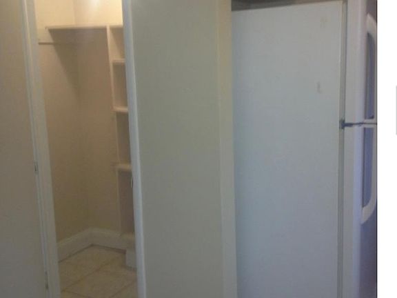 4th image of 1693 Hanover St
