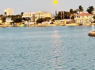 7645 Sun Island Dr S APT 207, South Pasadena, FL 33707