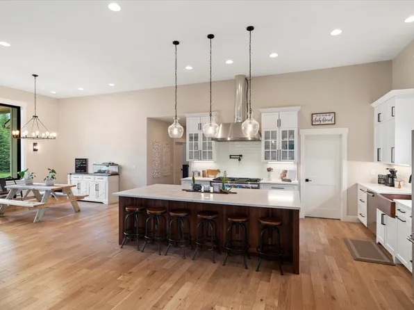 834 Blackmer Ln, Columbia Falls, MT 59912