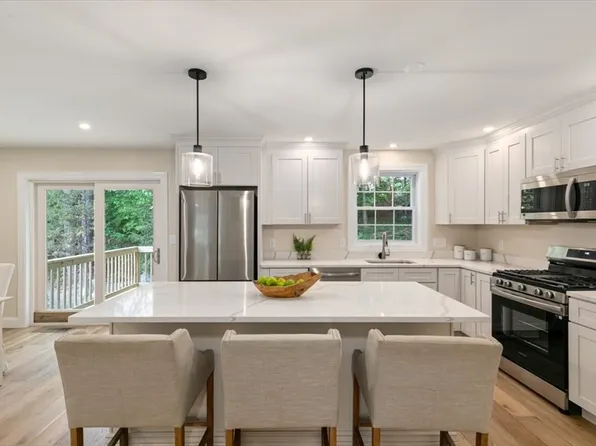 138 Edgewood Ave #138, Methuen, MA 01844
