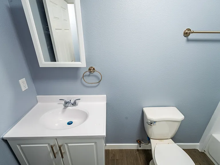 10374 Long Beach Blvd #1C — Photo 34