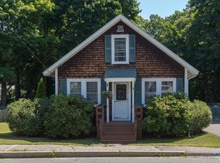 77 Pleasant St, Rockland, MA 02370