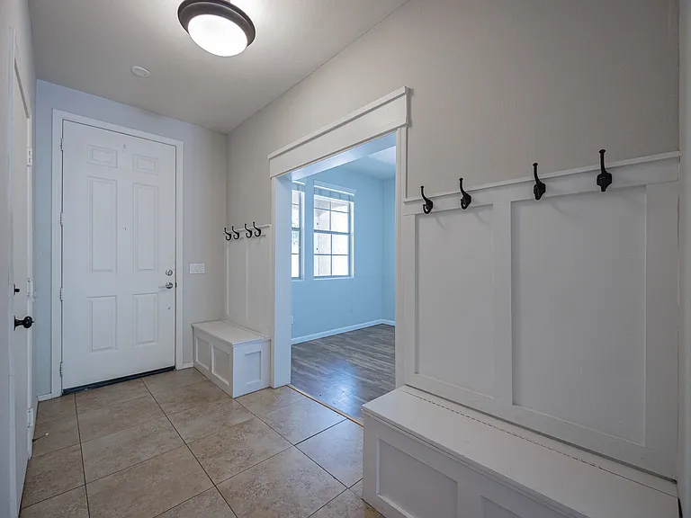 1861 E Patrick Ln — Photo 10