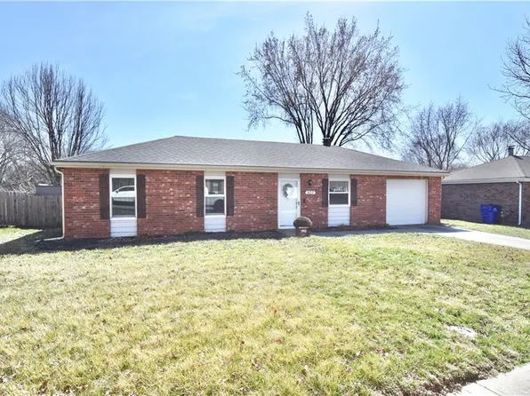 827 NE Pollard St, Lees Summit, MO 64086