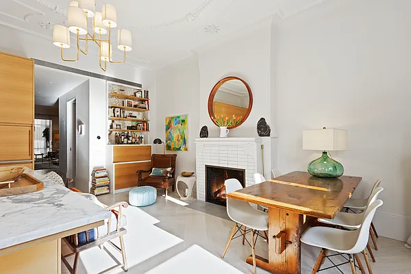 Sold by Compass | media 18