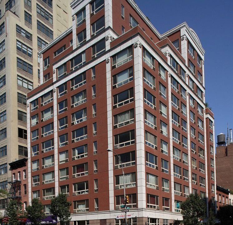 1st image of 363 W 30th St #908