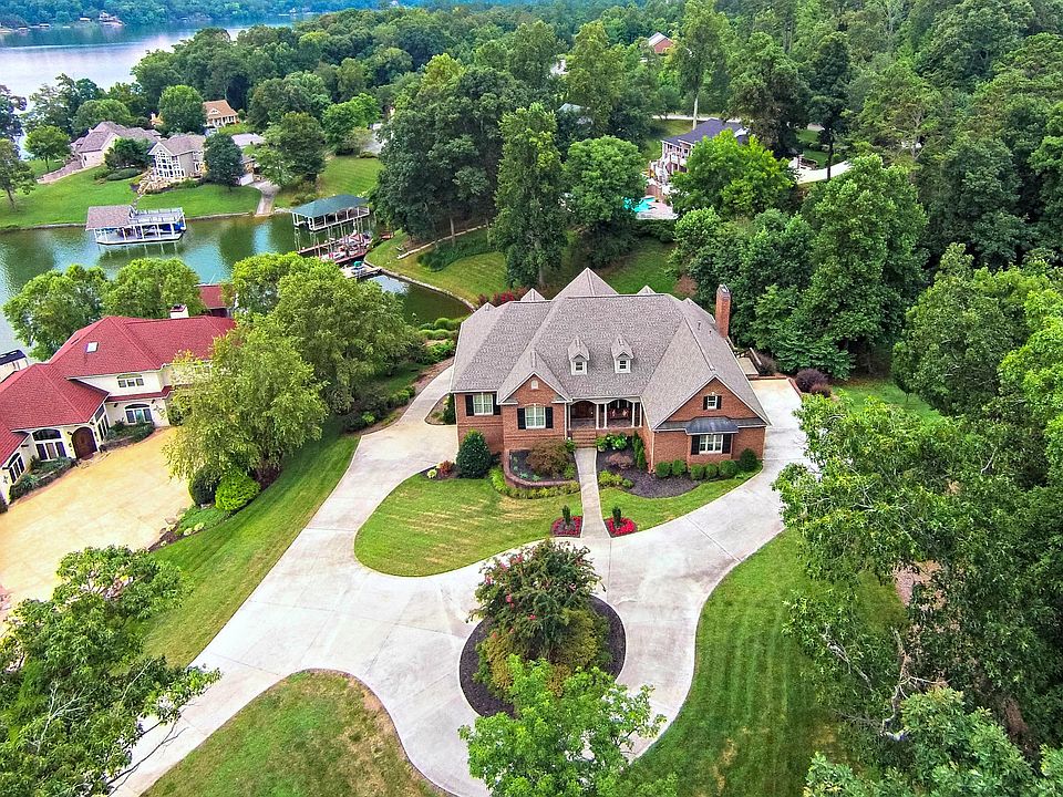 1st image of 126 Clear Cove Ct