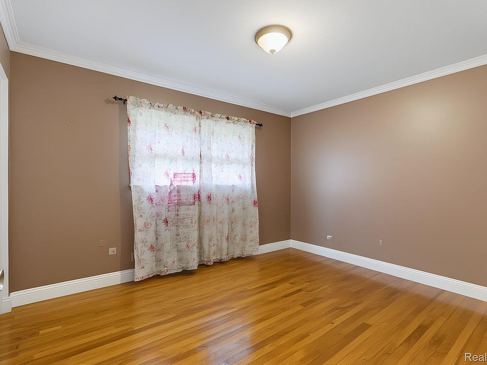 56600 North Ave, photo 27