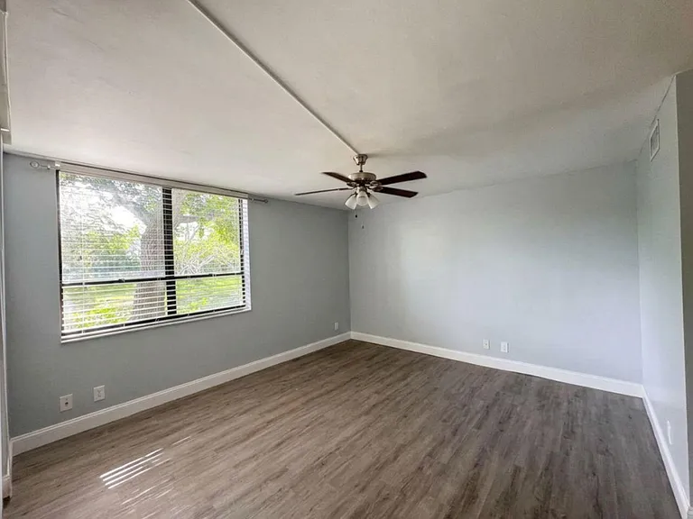 7340 NW 1st St #103 — Photo 11