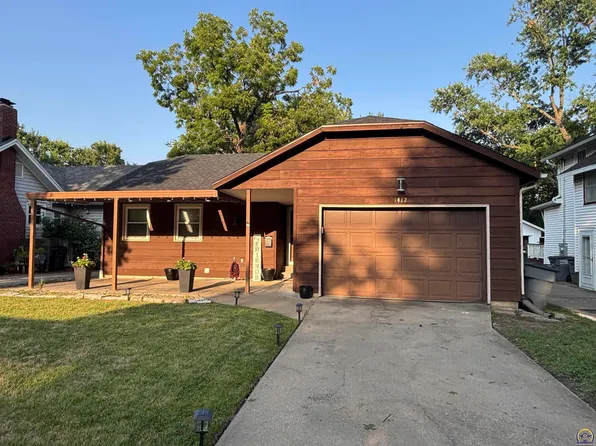 1412 State St, Emporia, KS 66801