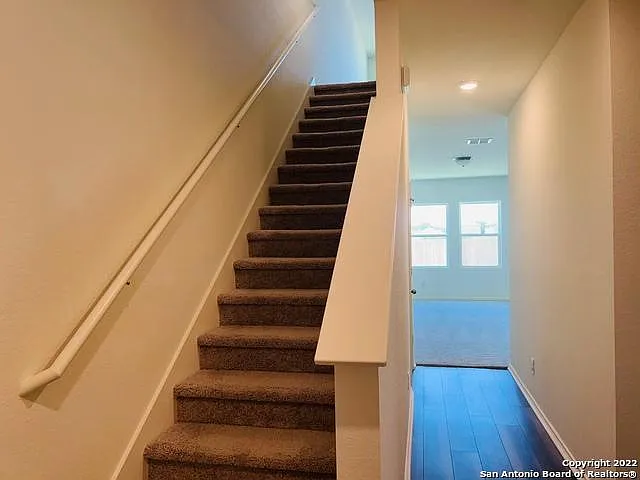 8907 Colony Mdw — Photo 16