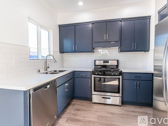 2nd image of 337 N Harvard Blvd #1