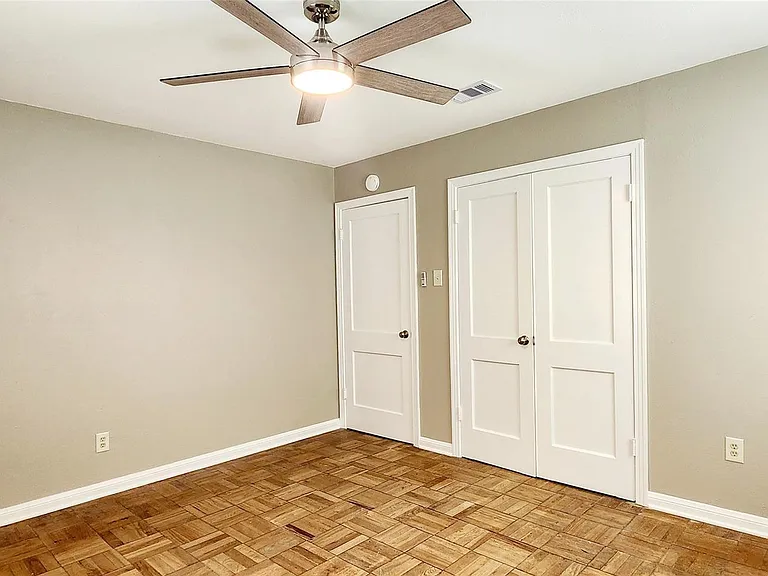 113 Laurel St — Photo 12