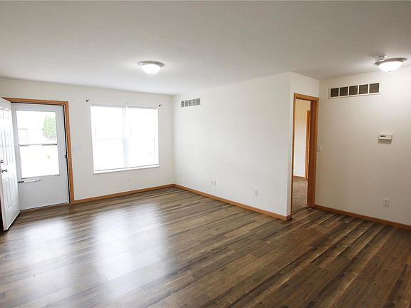 5th image of 501 Mulberry Ct