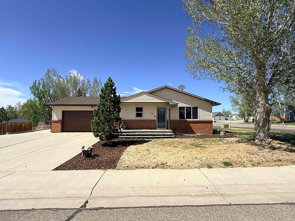 1st image of 1045 Cypress Cir