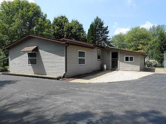 1st image of 21457 Valle Dr