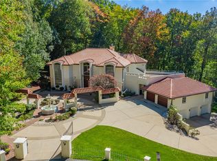 202 Pinewood Dr, Greensburg, PA 15601