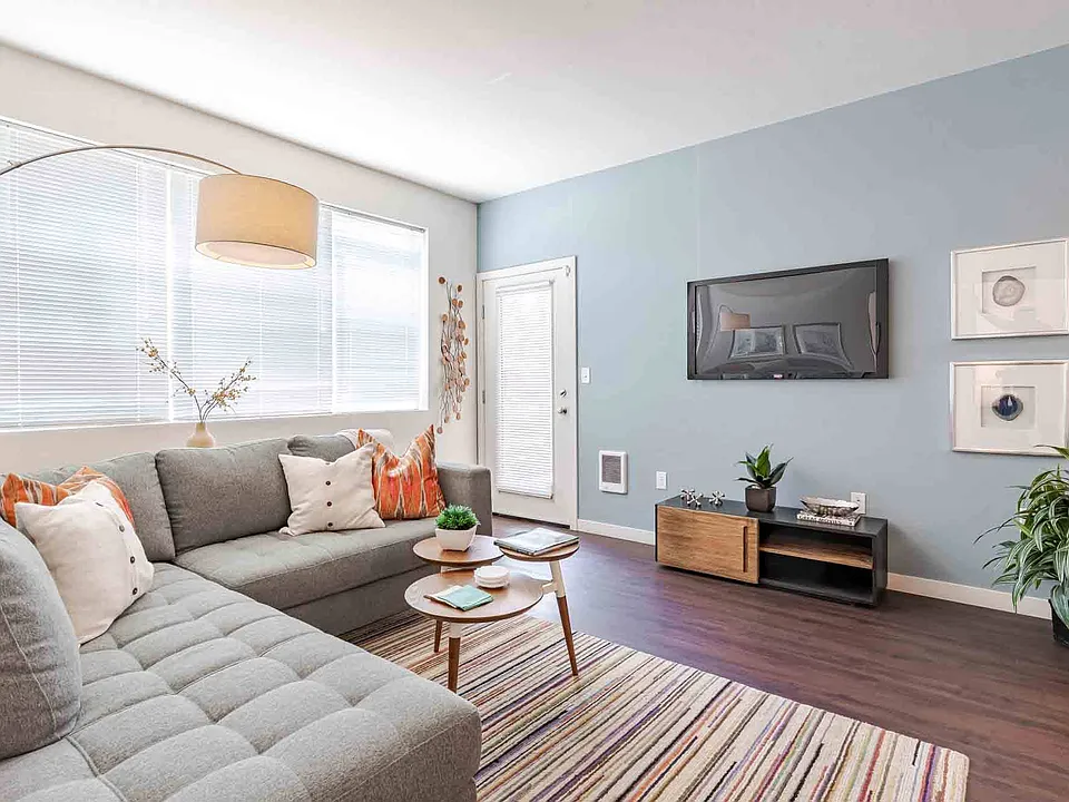 Ecco Apartments