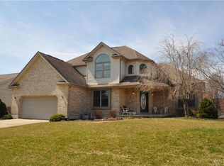 722 Copperfield Ln, Tipp City, OH 45371
