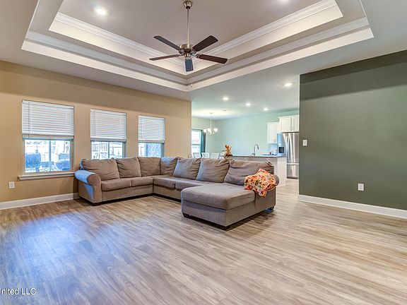 4th image of 10746 Chapelwood Dr