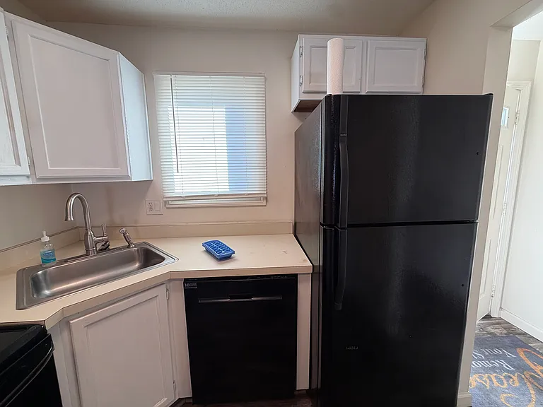 41 S Main St #7 — Photo 5