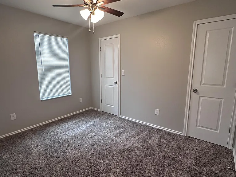 1603 Caldwell St — Photo 9
