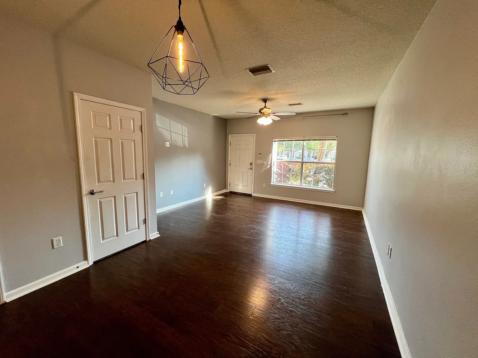 8124 Summer Palm Ct — Photo 3